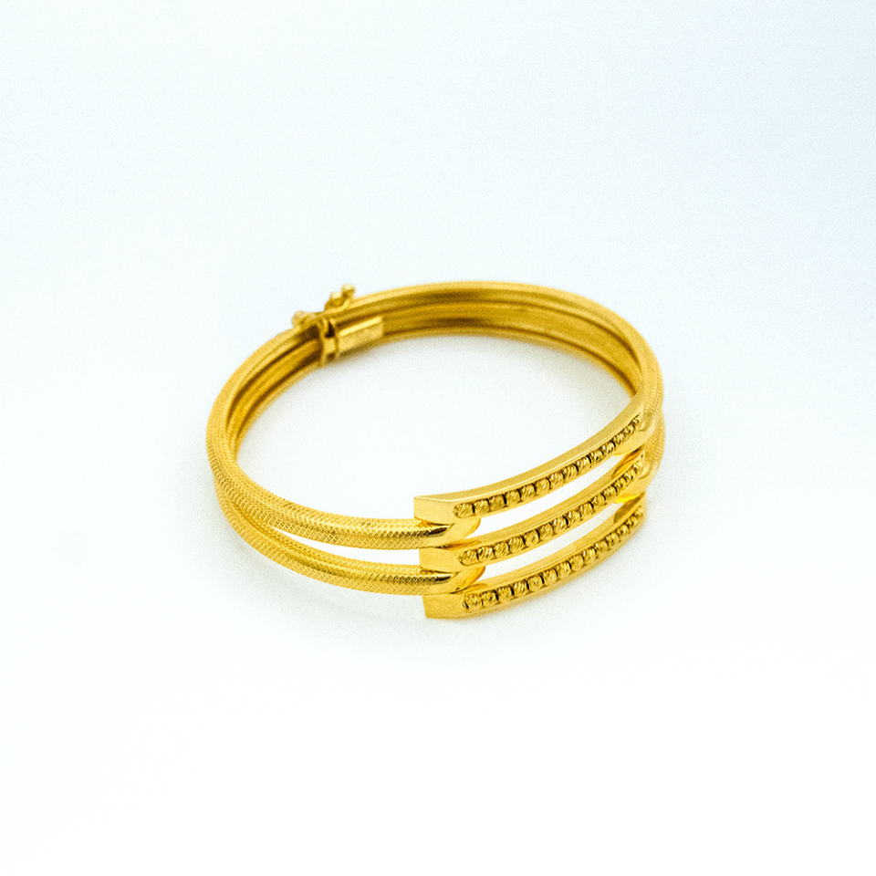 14 Ayar Işıltılı Yansıma Kelepçe Altın Bileklik